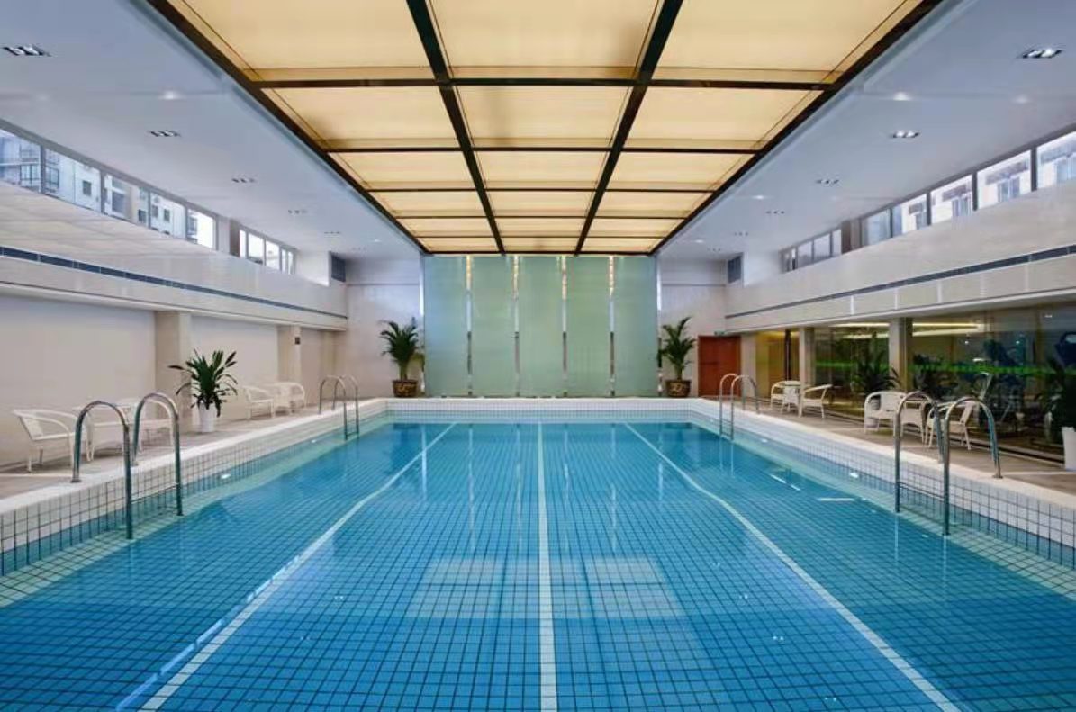 河南立本奇推荐商业室内泳池常用设施